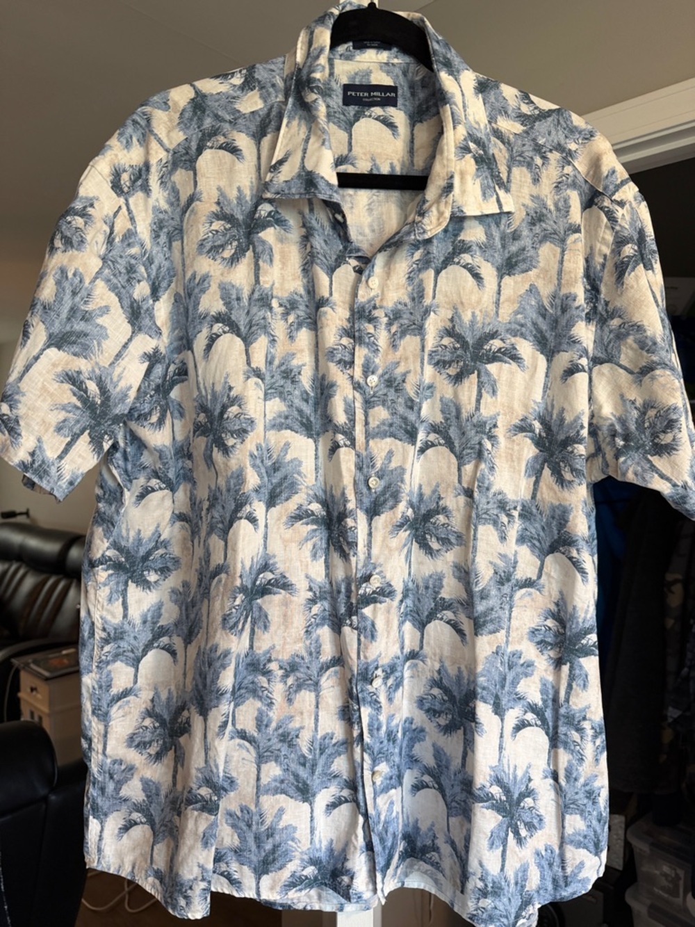 Men’s XXL Peter Millar Blue Palm-Print Short Sleeve Button-Down Shirt.